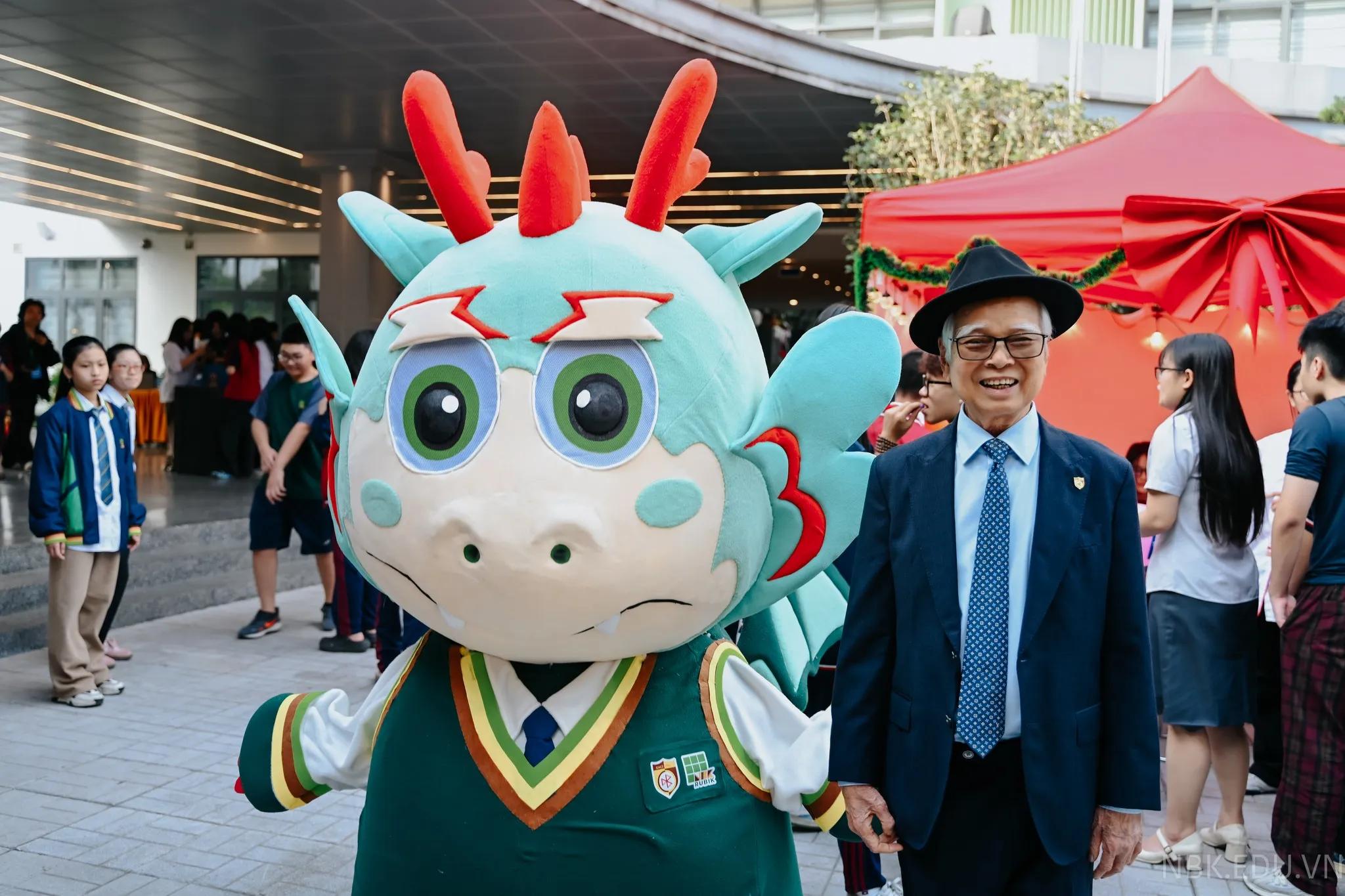 Mascot Rồng Pigon - ảnh thực tế