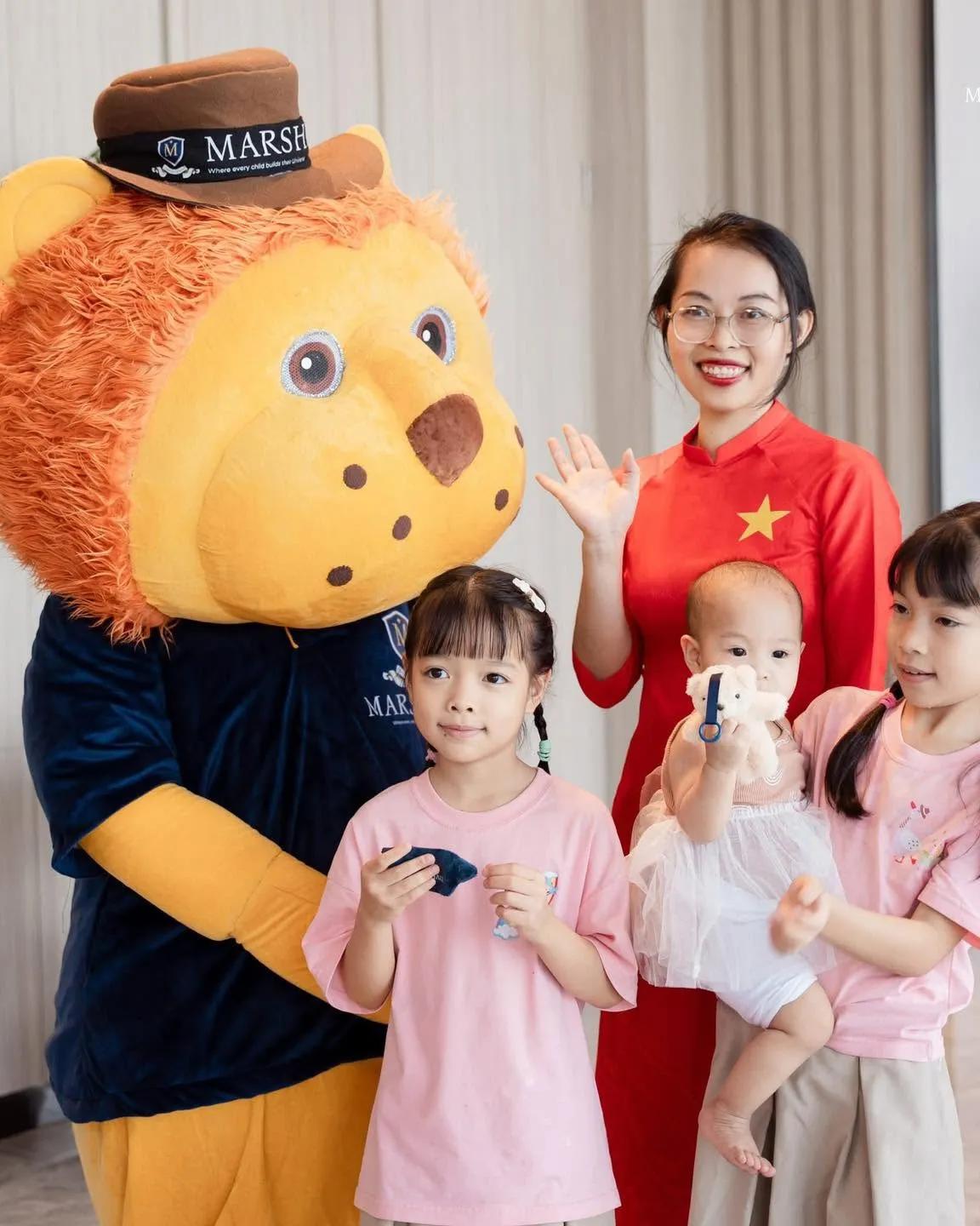 Mascot Sư Tử Marshall - ảnh thực tế